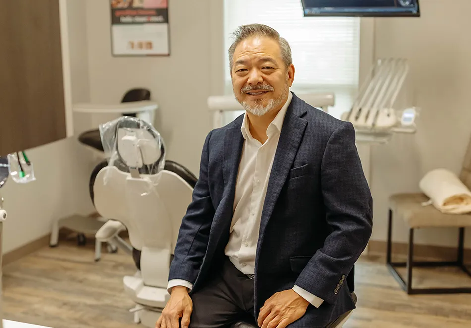 Dr. Jeffrey Ryu with a patient