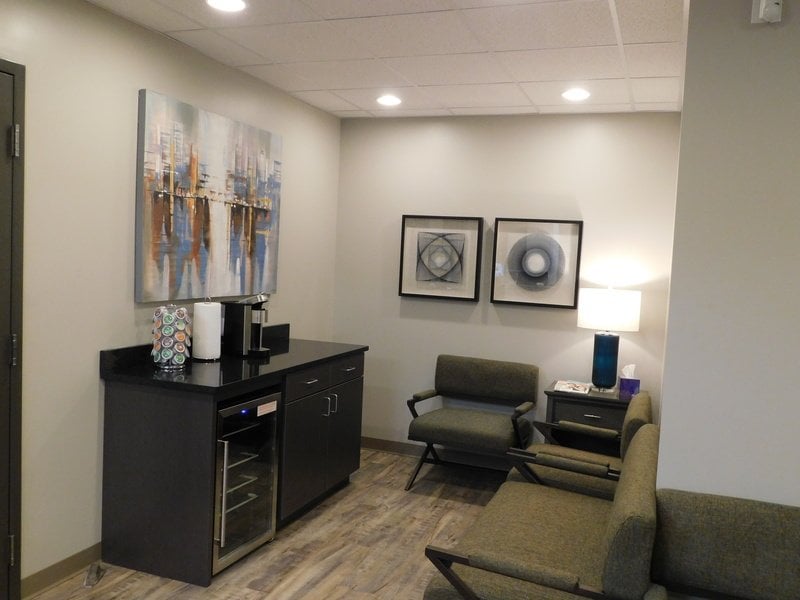 Jeffrey Ryu DMD Refreshment Area